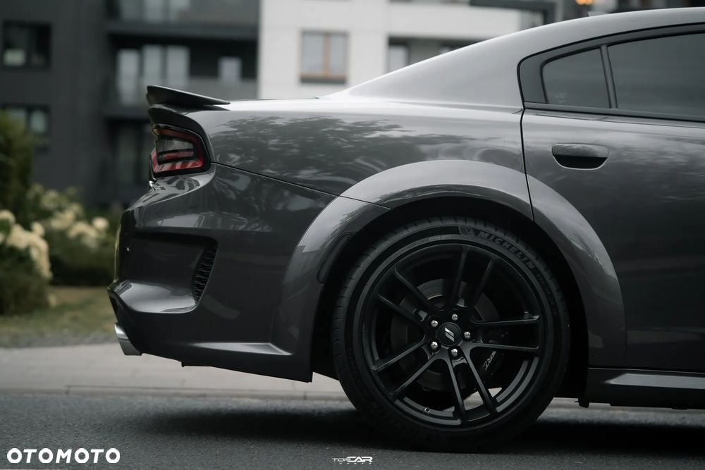 Dodge Charger 6.4 Scat Pack Widebody - 3