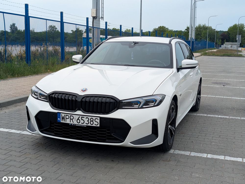 BMW Seria 3 330e PHEV M Sport sport - 1