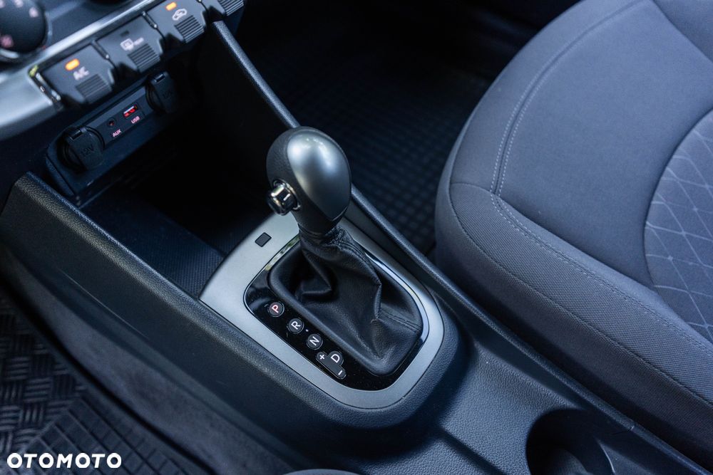 Kia Rio 1.4 L - 19