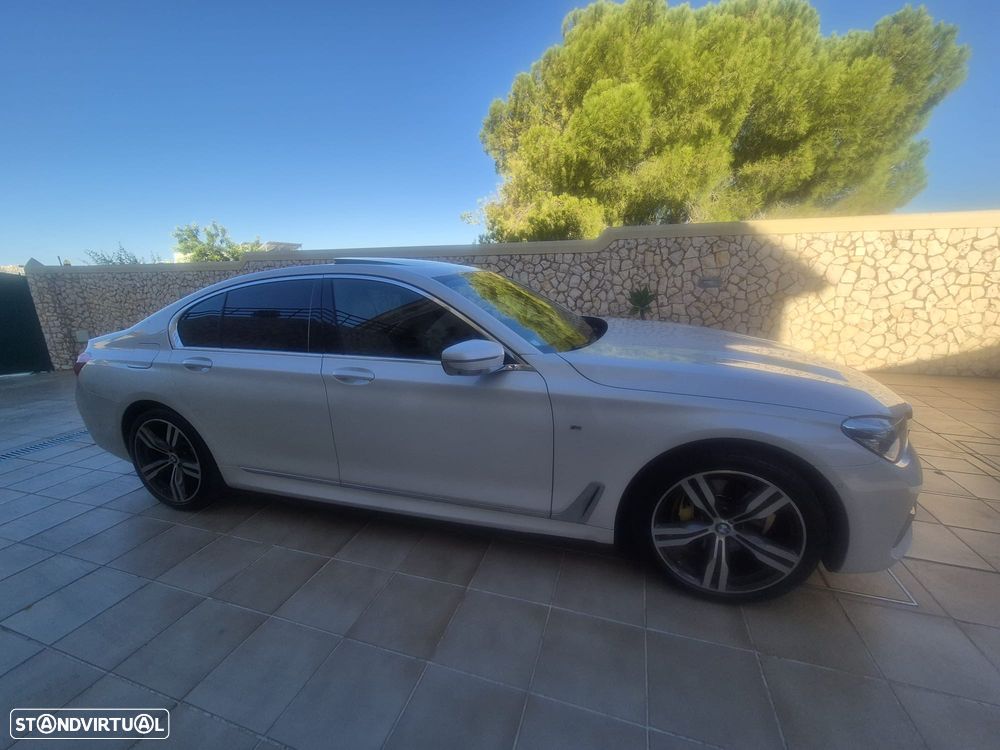 BMW 730 - 7