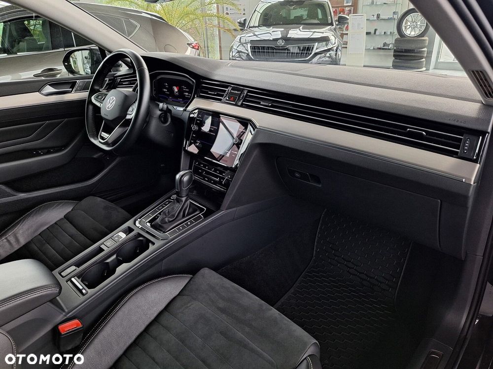 Volkswagen Passat 2.0 TDI 4Mot Elegance DSG - 20