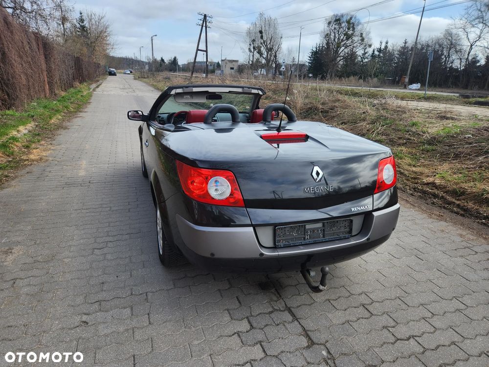 Renault Megane 1.6 Authenique - 11