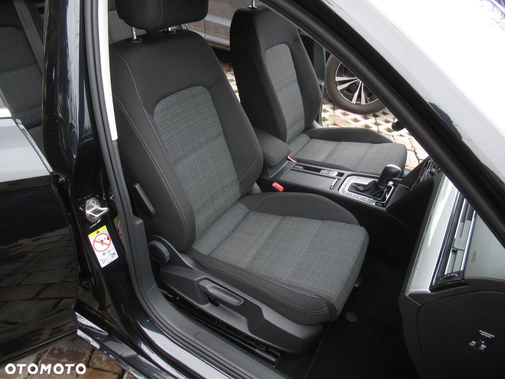 Volkswagen Passat 1.5 TSI EVO Business DSG - 11