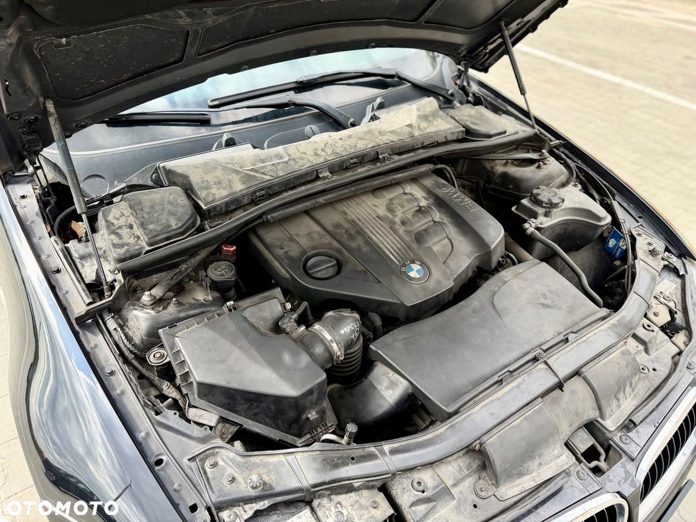 BMW Seria 3 - 36
