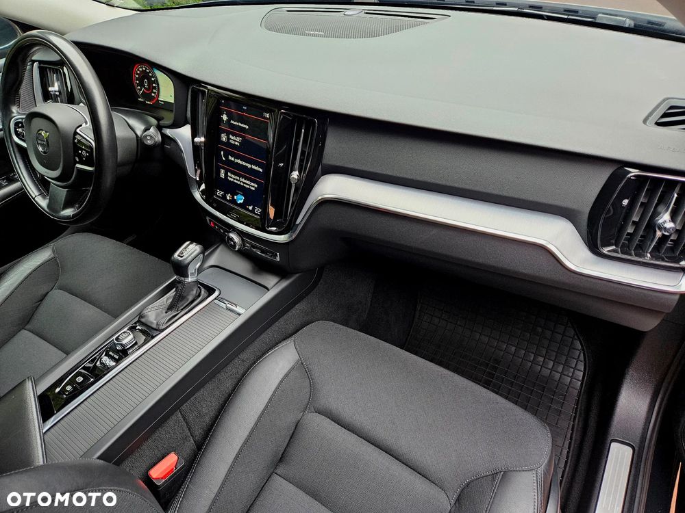 Volvo V60 T5 Geartronic Momentum Pro - 17