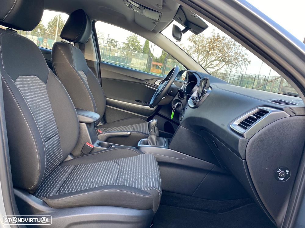 Kia XCeed 1.0 T-GDI Dynamic - 12