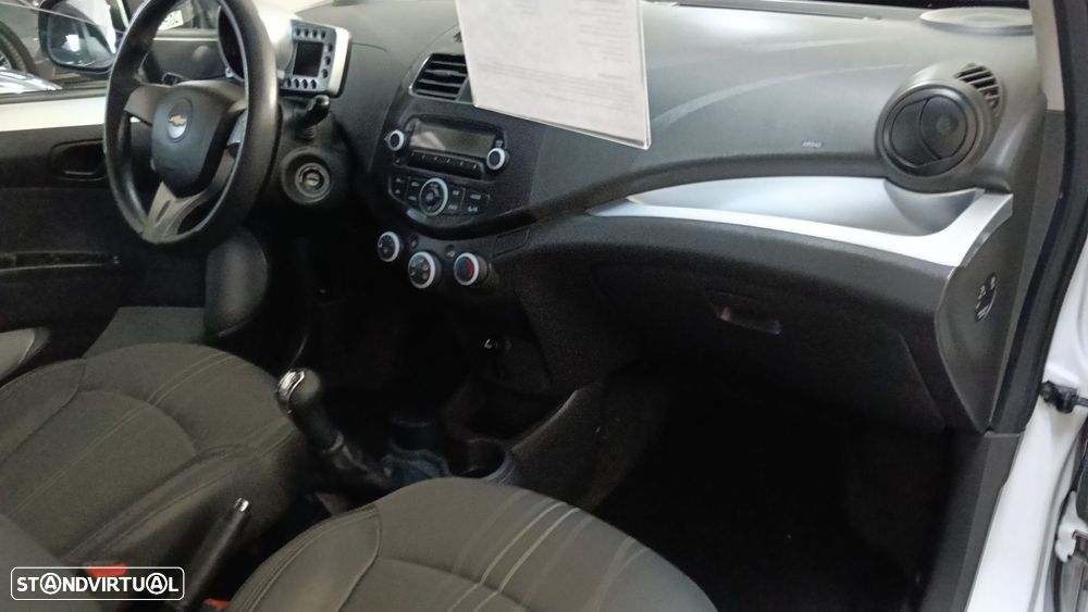 Chevrolet Spark 1.0 L Bi-Fuel - 26