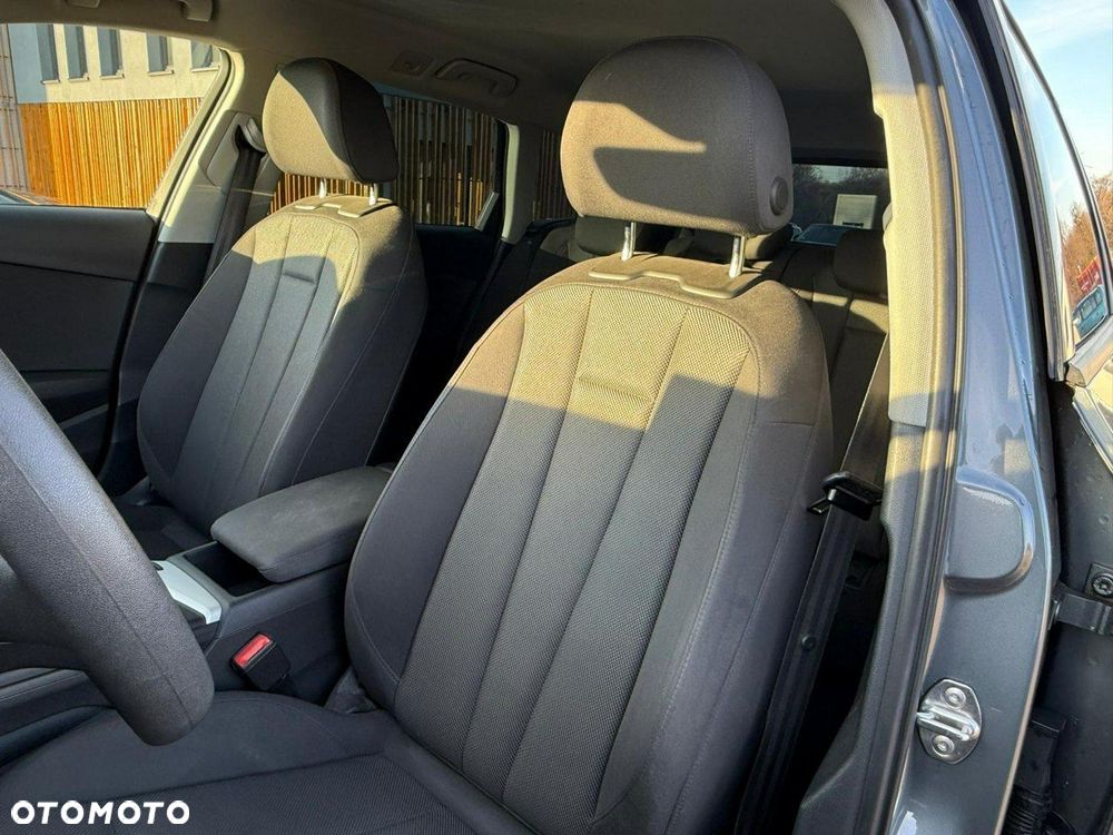 Audi A4 Avant 35 TDI S tronic design - 21