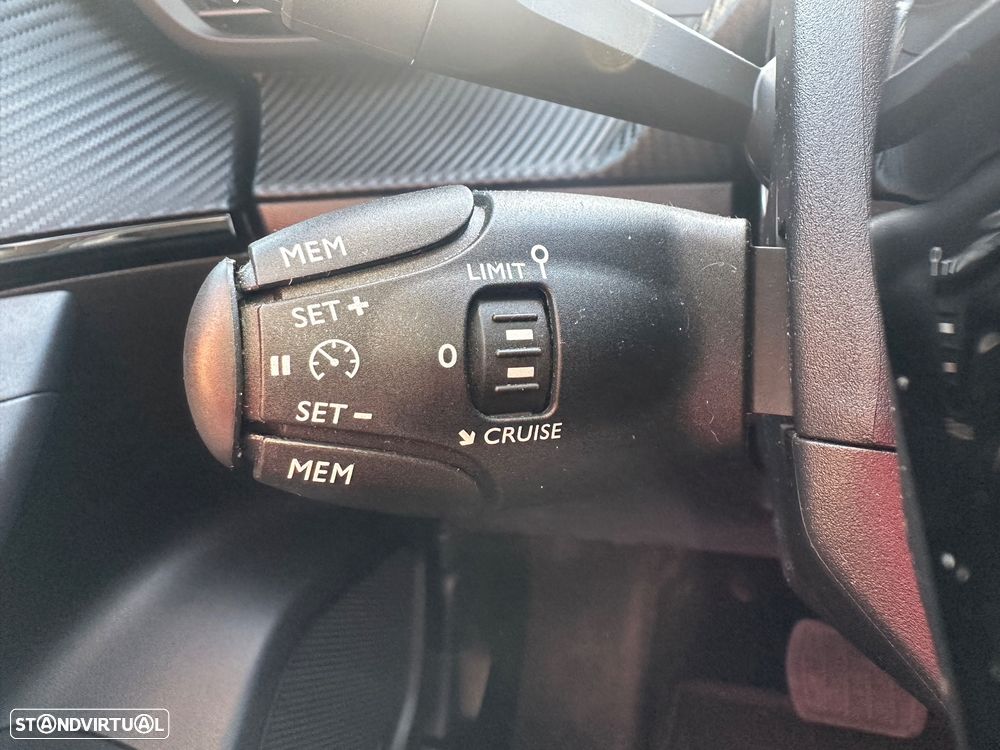 Peugeot e-2008 50 kWh Active - 30