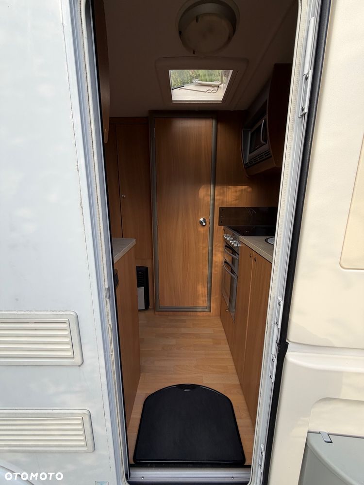 SWIFT Charisma 220 - 35