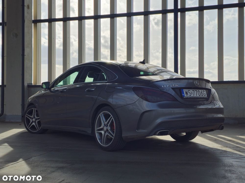 Mercedes-Benz CLA 250 4Matic 7G-DCT AMG Line - 2