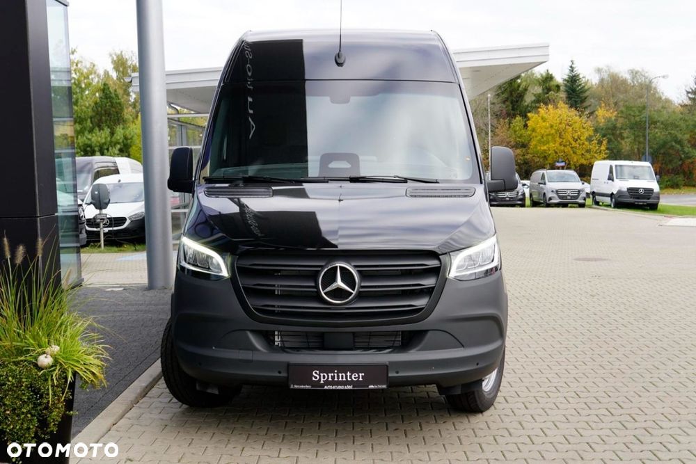 Mercedes-Benz Sprinter - 2