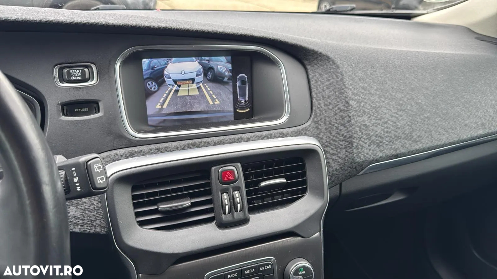 Volvo V40 D2 - 15