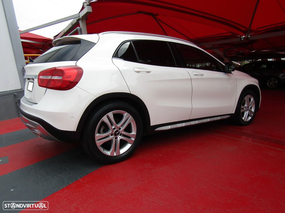 Mercedes-Benz GLA 220 d 7G-DCT Peak Edition - 10
