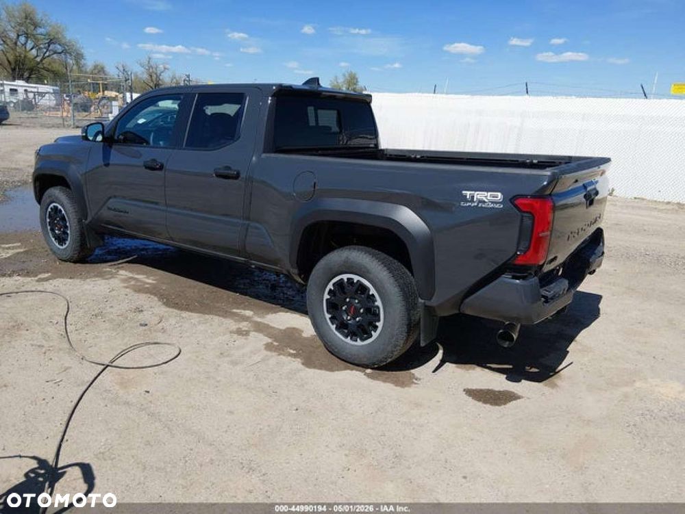 Toyota Tacoma - 3