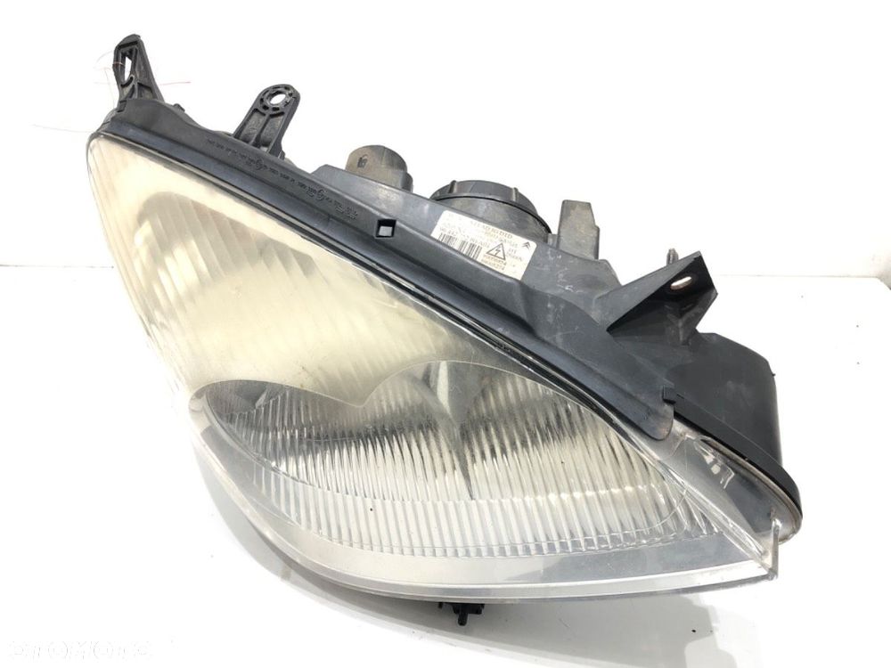 REFLEKTOR PRAWY PRZÓD XENON  CITROEN C5 I Break (DE_) 2001 - 2004 2.2 HDi (DE4HXB, DE4HXE) 98 kW - 2
