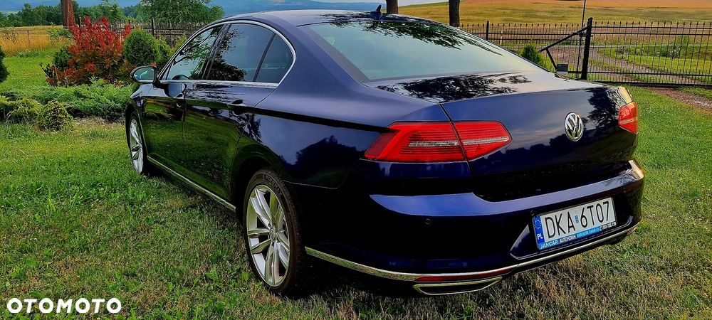 Volkswagen Passat 2.0 TDI SCR 4Mot DSG Highline - 4