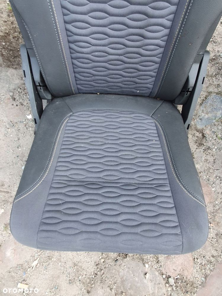 fotel 3 rząd Opel Zafira C - 12