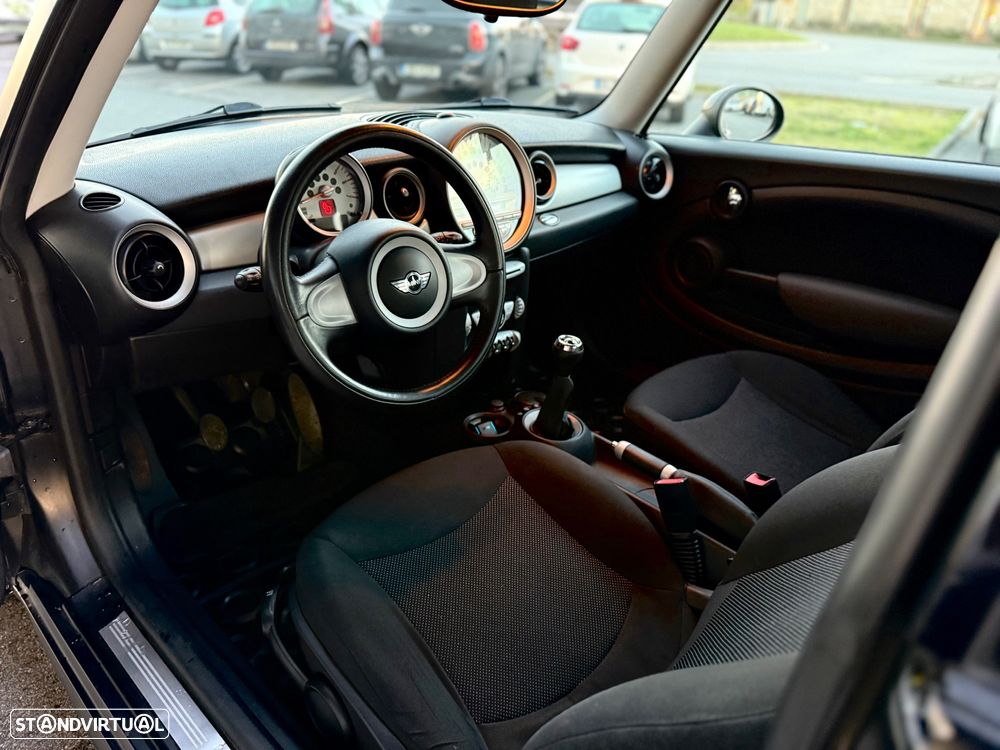 MINI 3 Portas Cooper D - 15