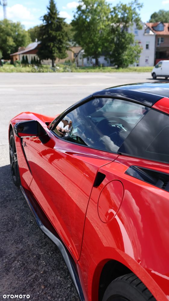 Chevrolet Corvette - 4