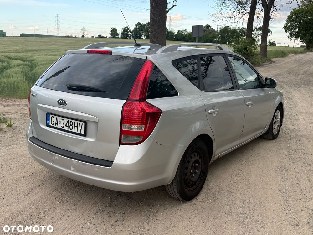 Kia Ceed 1.4 L - 3