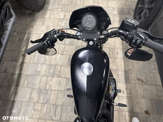 Harley-Davidson Sportster Iron 883 - 5