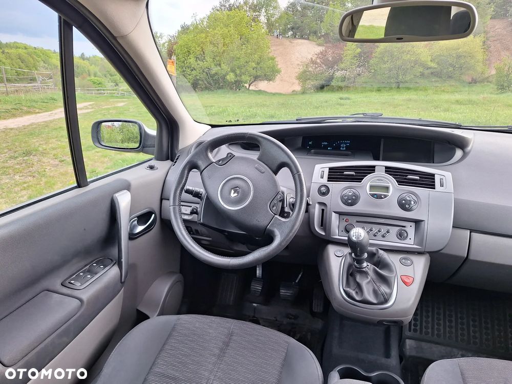 Renault Scenic - 22