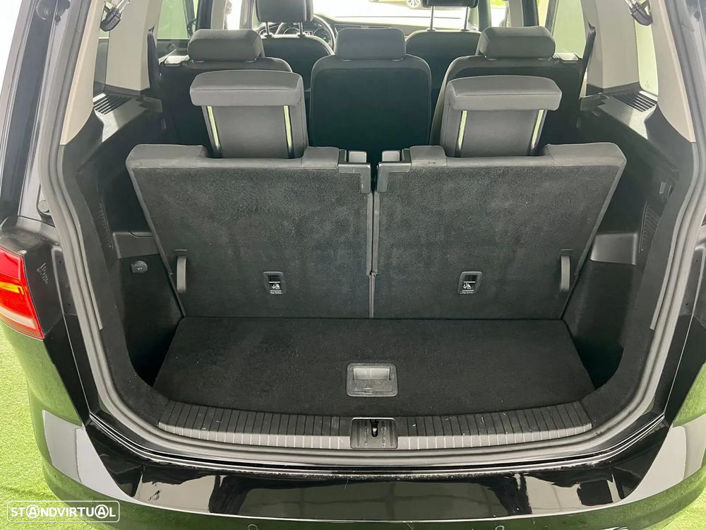 VW Touran 1.6 TDI Highline DSG - 37