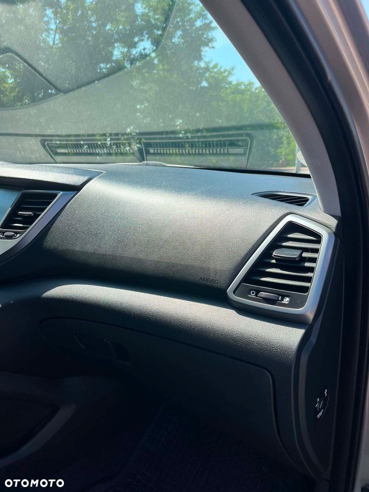 Hyundai Tucson 1.7 CRDI BlueDrive Classic 2WD - 23
