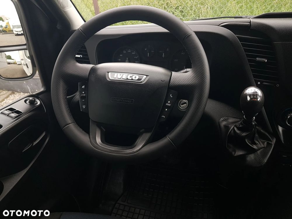 Iveco 70C18 KONTENER ROLETY BOK DO TRANSPORTU WODY 3,66x2,21x1,86 KLIMA DMC 7 TON RAMA DO ZABUDOWY - 22