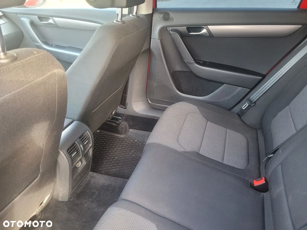 Volkswagen Passat - 7