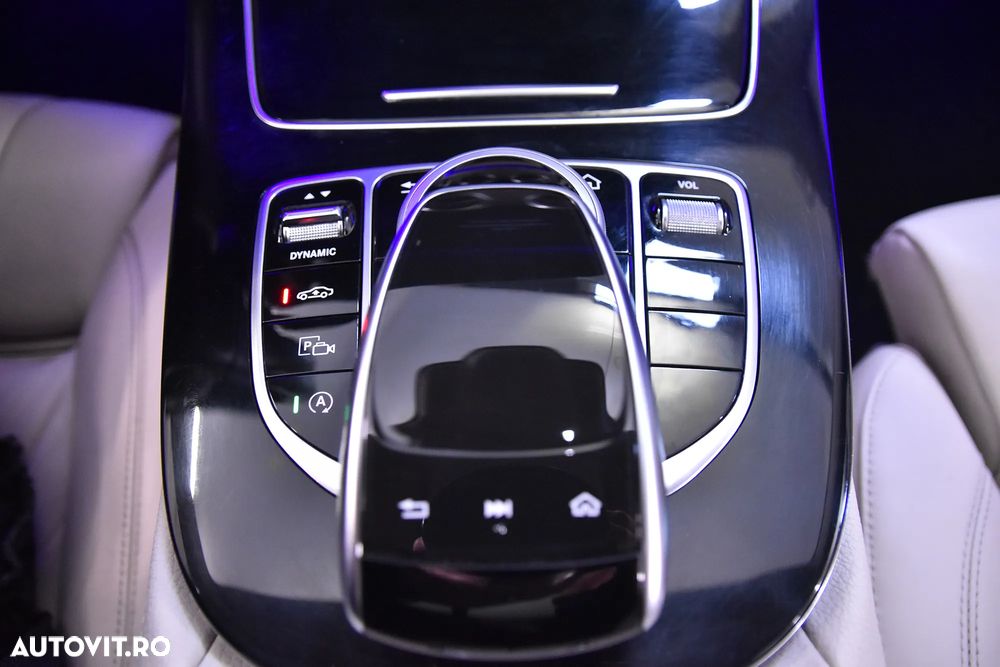 Mercedes-Benz E 200 7G-TRONIC - 18