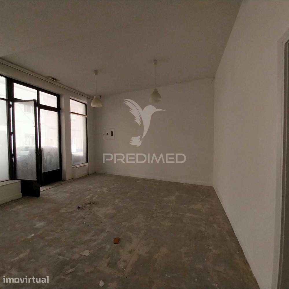 Oportunidade de Ouro no Centro de Peniche – O Espaço Perfeito para... - Grande imagem: 5/11