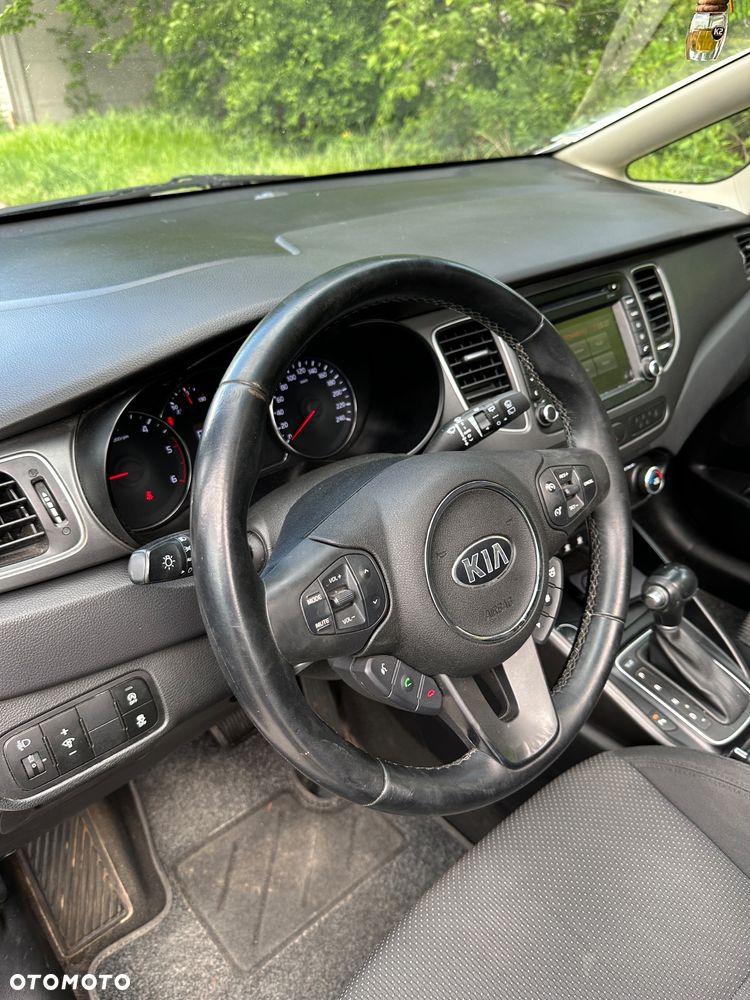 Kia Carens - 20