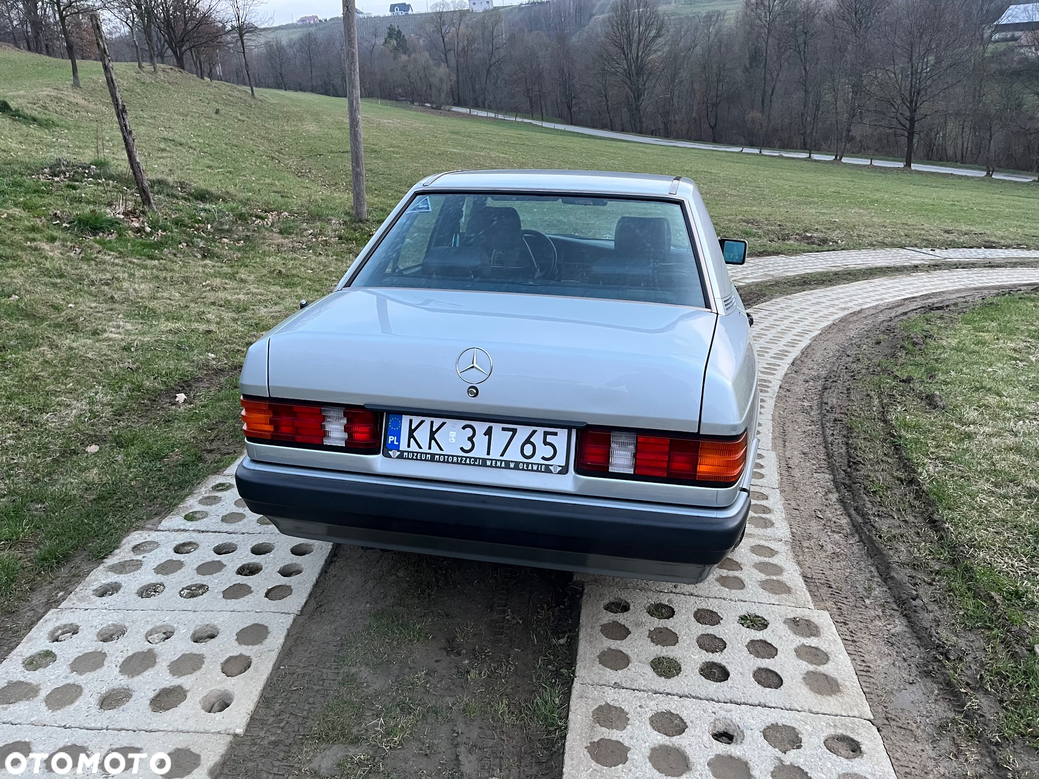 Mercedes-Benz W201 (190) - 6