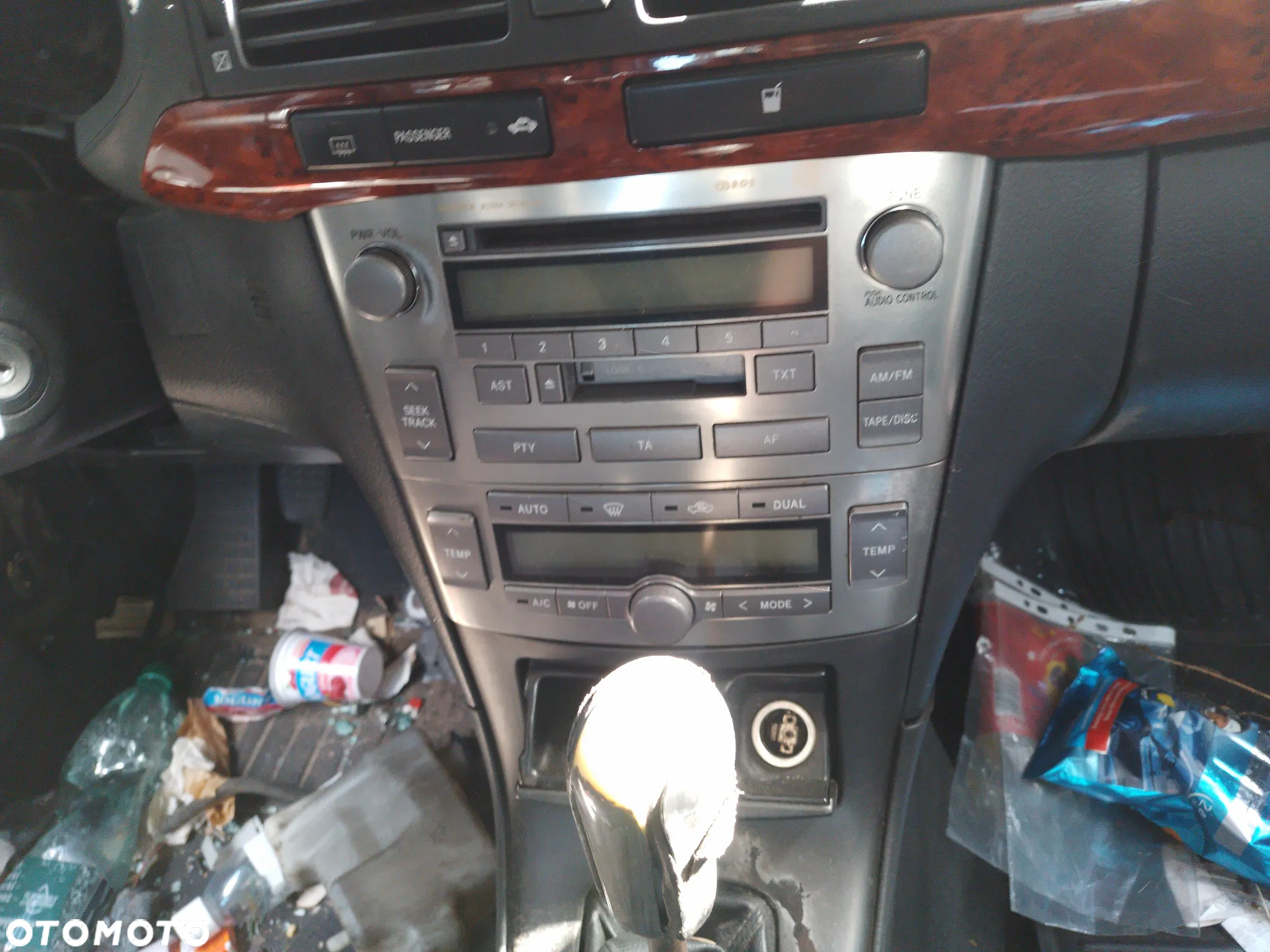 TOYOTA AVENSIS T25 2.0 VVT-i  03-06  209  ZDERZAK PRZÓD PRZEDNI - 28