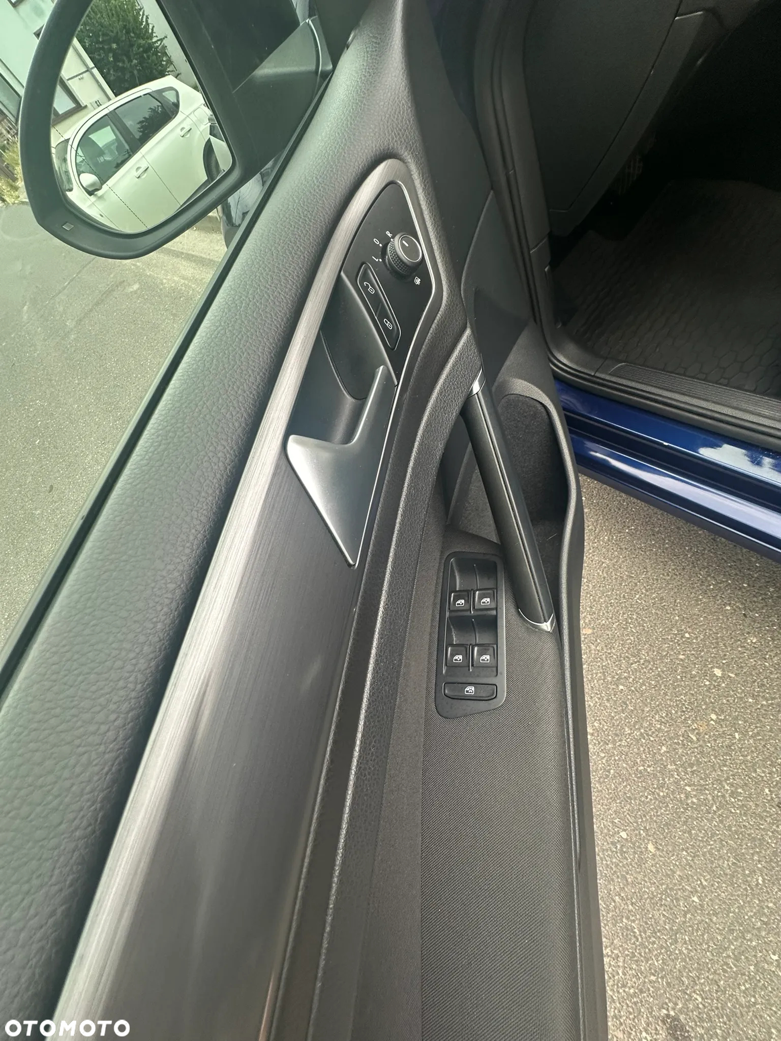 Volkswagen Golf VII 1.6 TDI BMT Comfortline DSG - 16