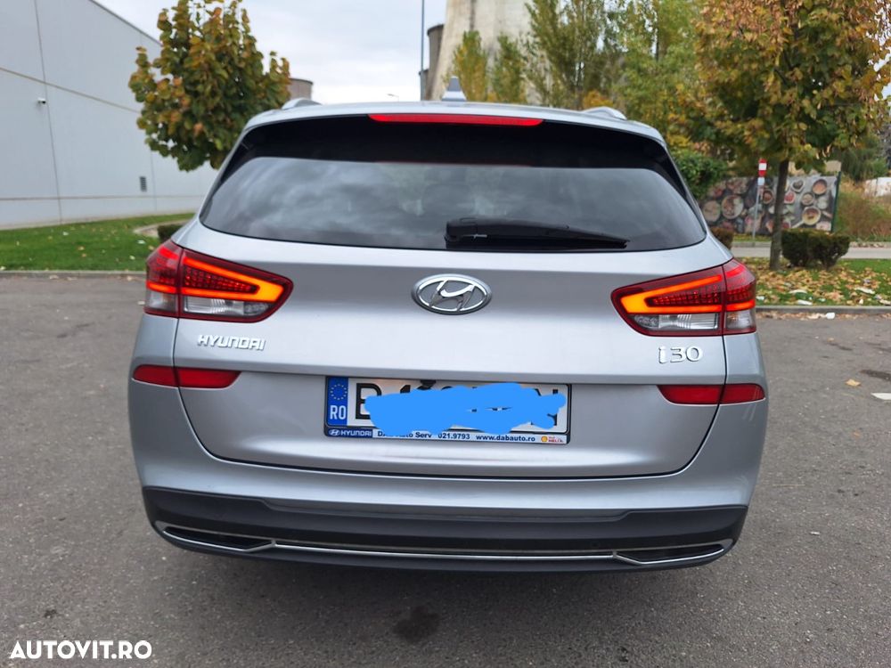 Hyundai i30 Fastback 1.5 T-GDI MHEV 160CP Highway - 4