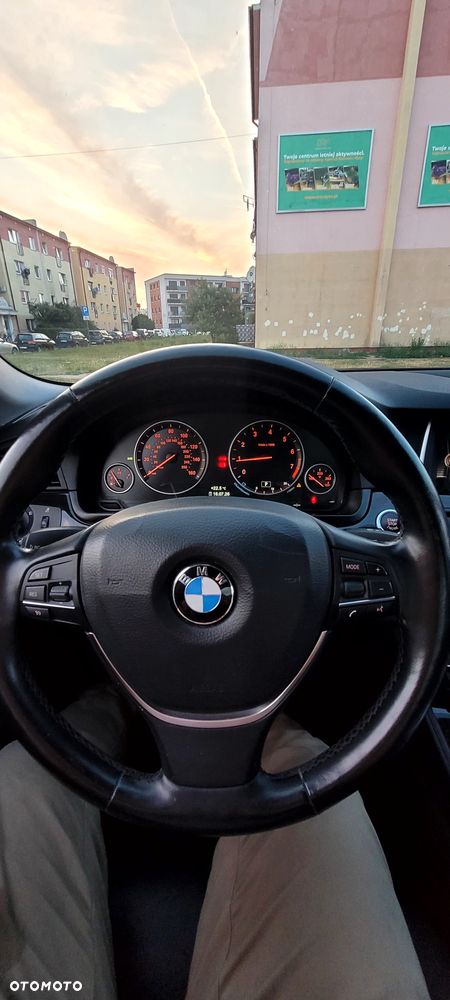 BMW Seria 5 528i xDrive - 20