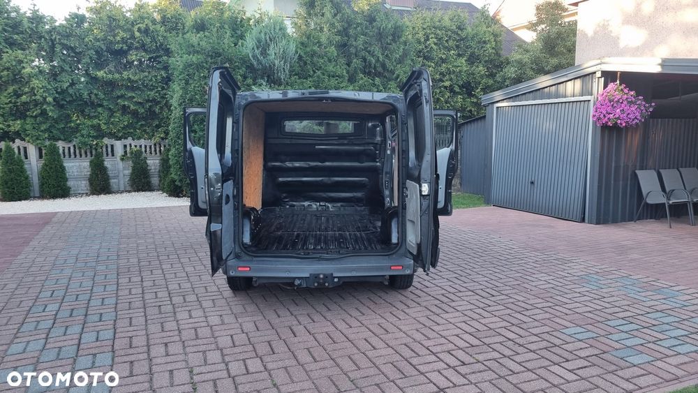 Opel Vivaro - 22
