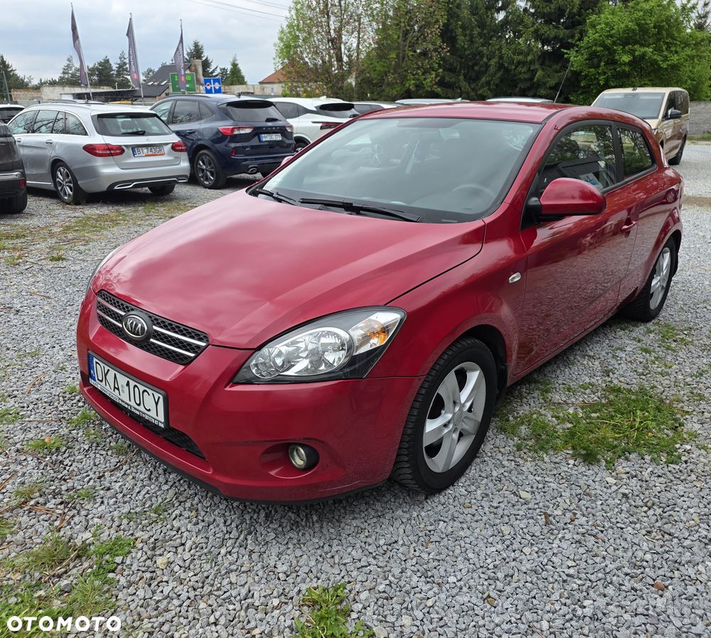 Kia Ceed - 3