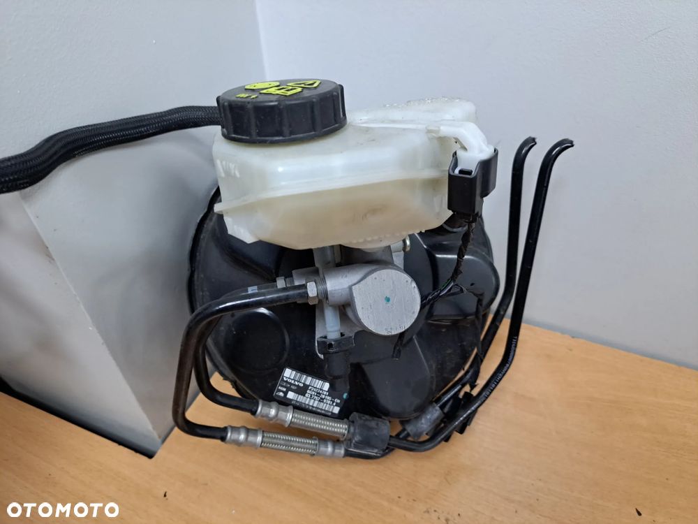 SERWO POMPA HAMULCOWA VOLVO V70 III S80 II XC70 II