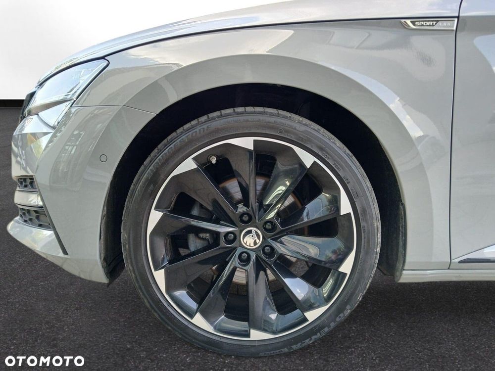 Skoda Superb 2.0 TDI SCR 4x4 Sportline DSG - 13
