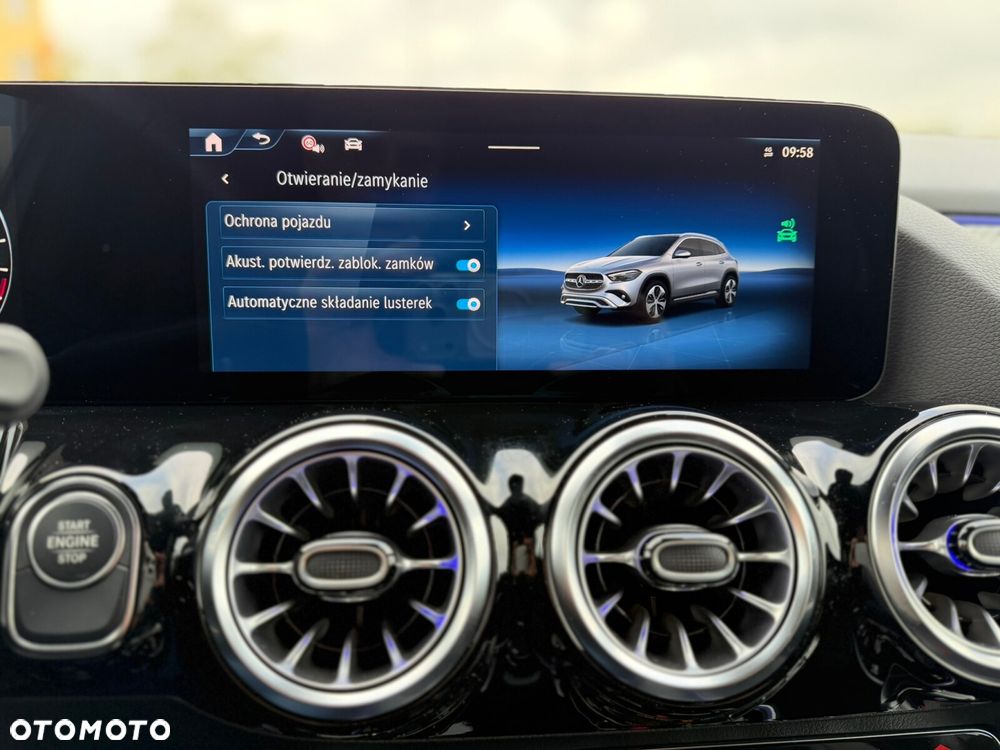 Mercedes-Benz GLA 250 e PHEV AMG Line 8G-DCT - 24