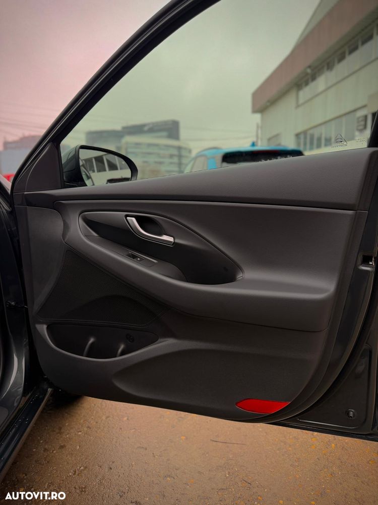 Hyundai i30 1.5 96CP M/T Comfort - 10