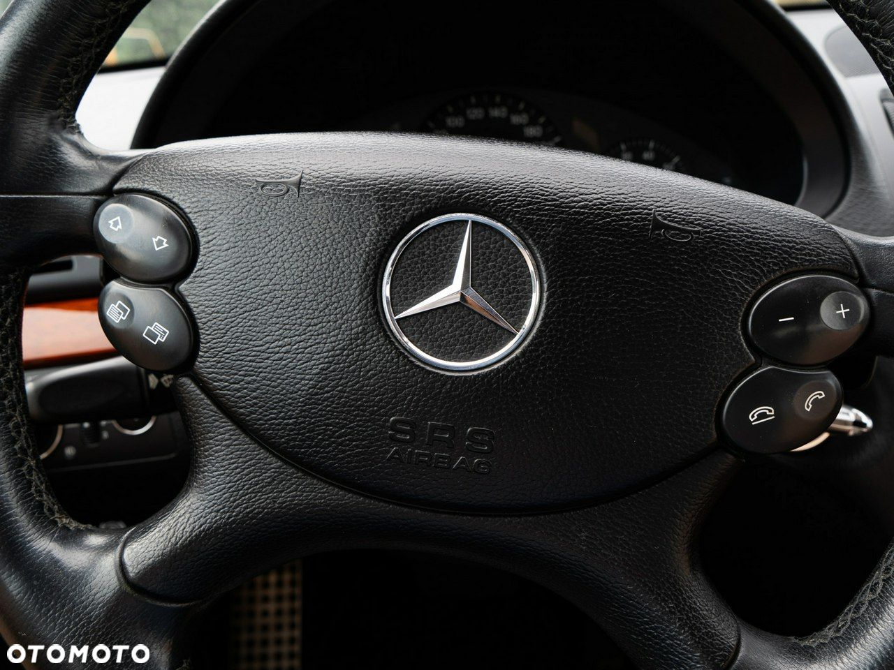 Mercedes-Benz Klasa E - 31