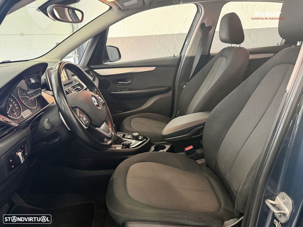 BMW 218 Active Tourer d Line Luxury Auto - 12