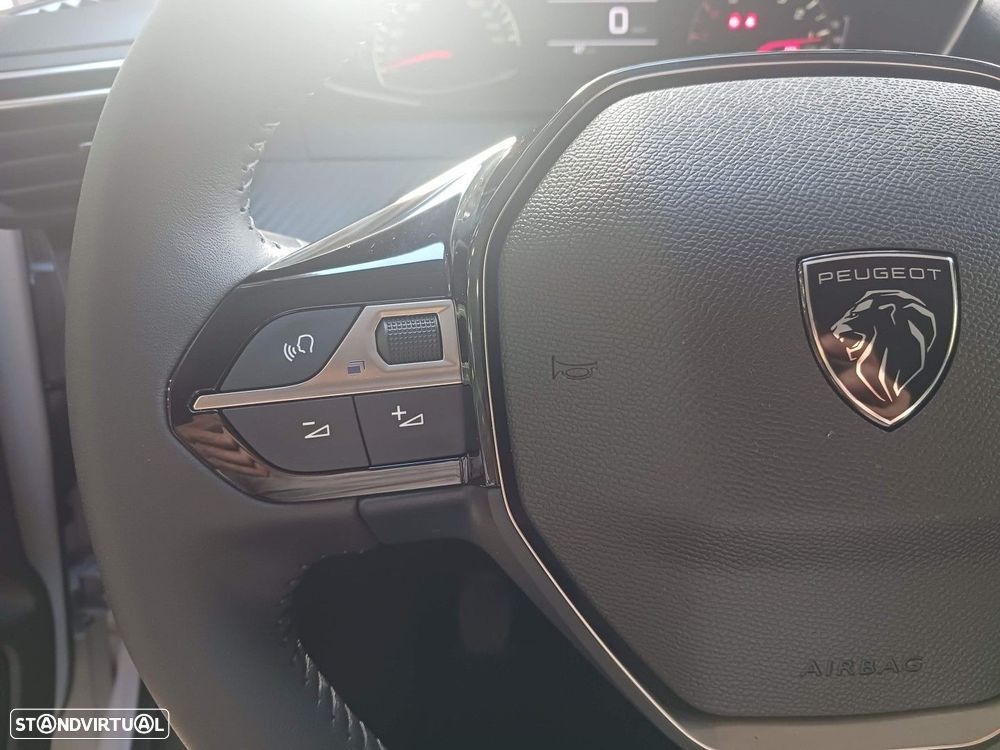 Peugeot 208 1.2 PureTech Style - 26