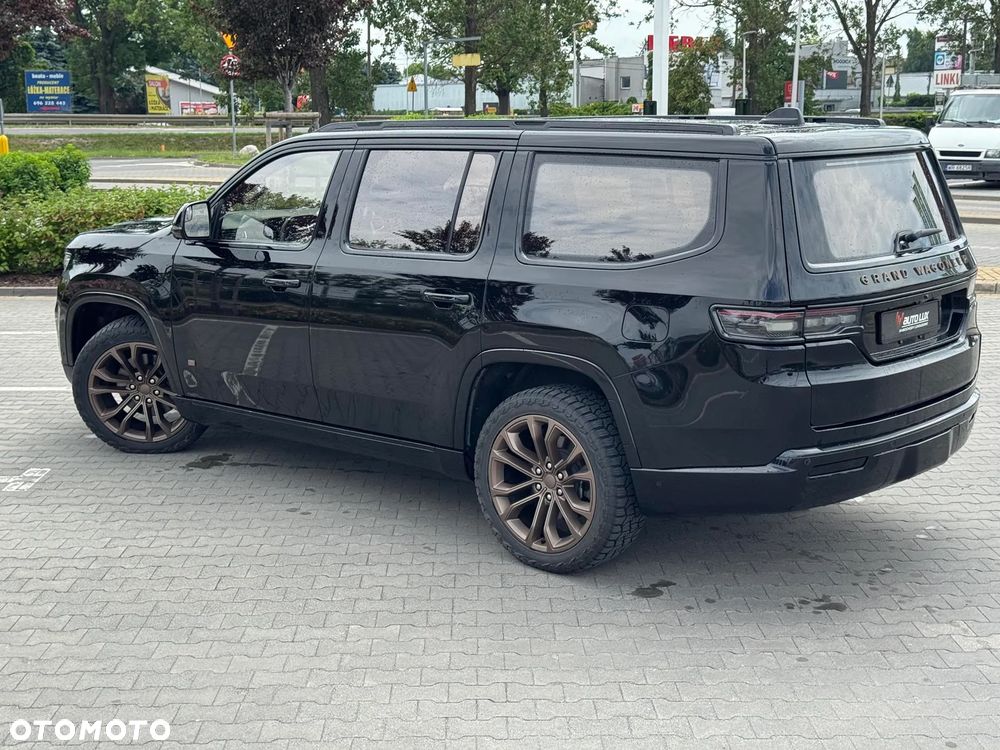 Jeep Grand Wagoneer - 4
