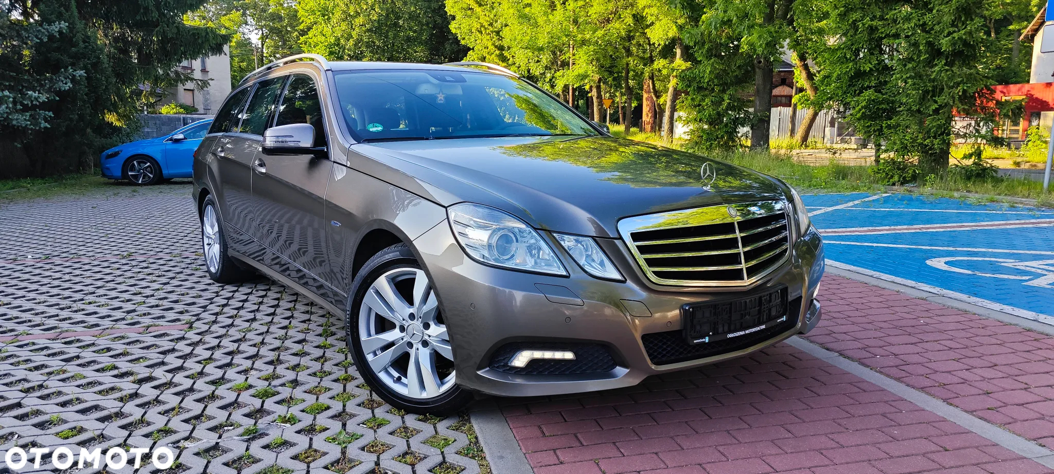 Mercedes-Benz Klasa E 220 T CDI Automatik Avantgarde - 4